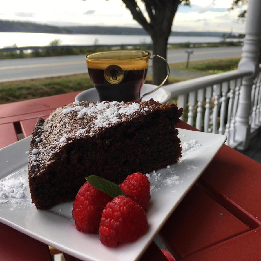 Toba'S Bed & Breakfast Lunenburg Eksteriør bilde