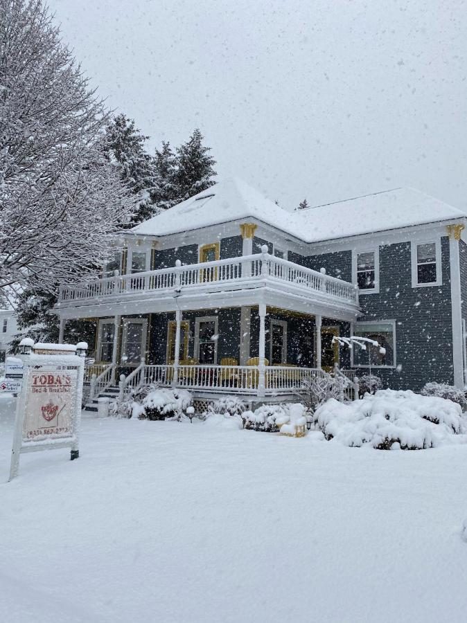 Toba'S Bed & Breakfast Lunenburg Eksteriør bilde
