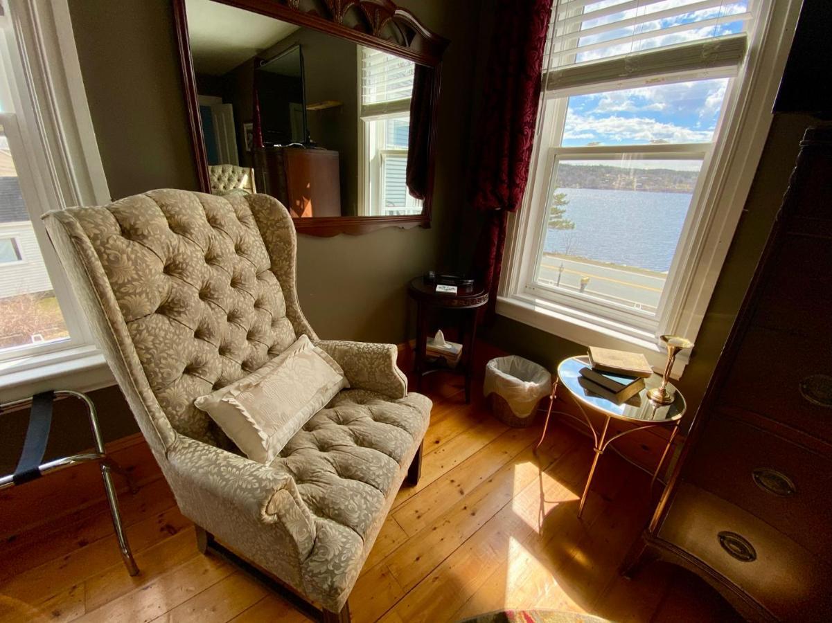 Toba'S Bed & Breakfast Lunenburg Eksteriør bilde