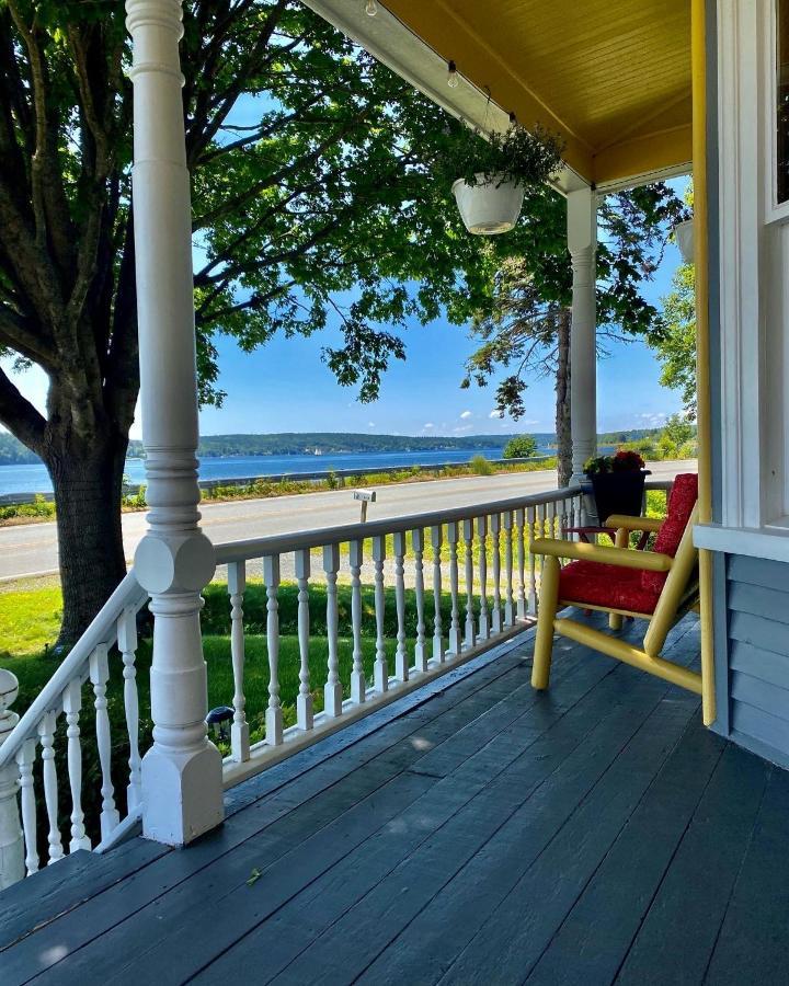 Toba'S Bed & Breakfast Lunenburg Eksteriør bilde