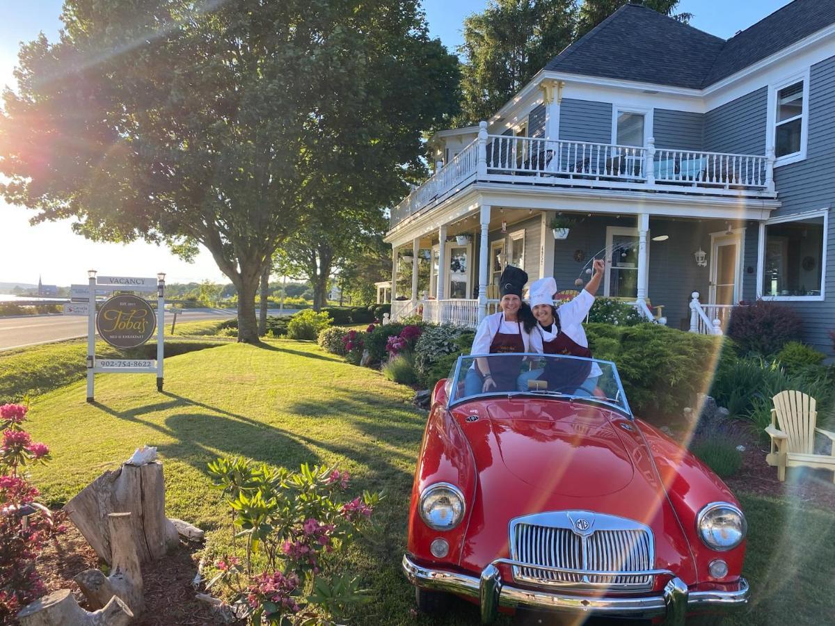 Toba'S Bed & Breakfast Lunenburg Eksteriør bilde